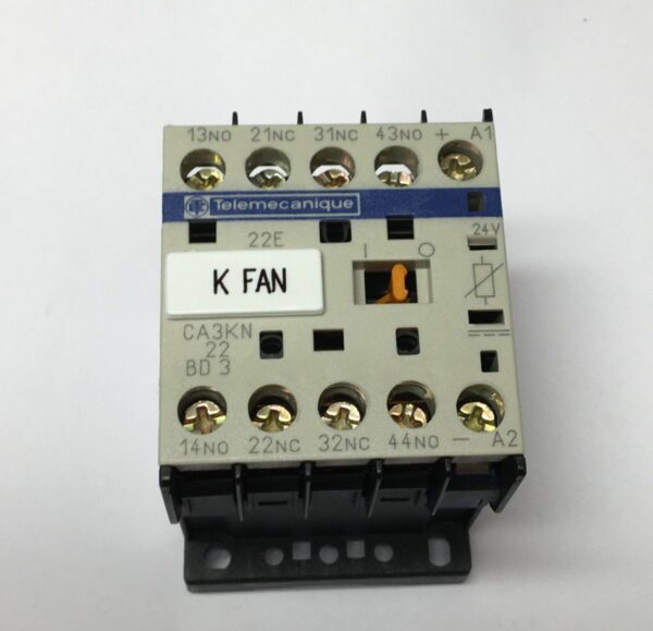 Schneider Electric CA3KN22BD3CA3K Contacteur 2F+2O instantane 10A - 24Vcc