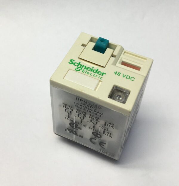 Schneider Electric RPM32ED Zelio Relay RP