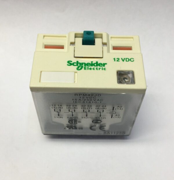 Schneider Electric RPM42JD Zelio Relay RP